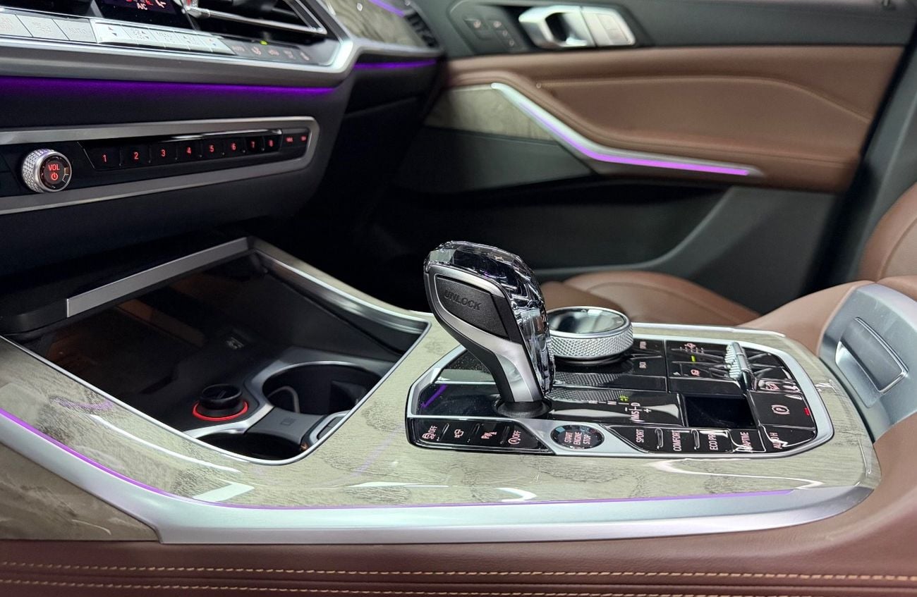 بي أم دبليو X7 40i M SPORT