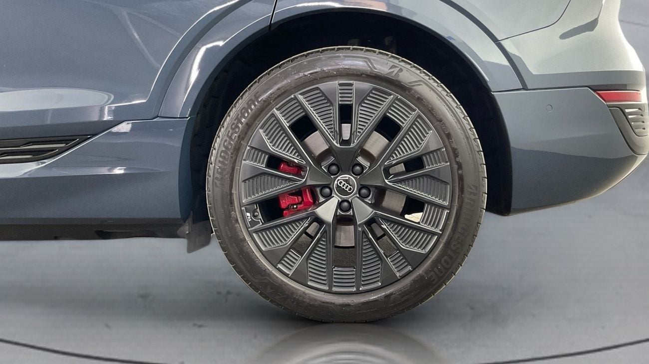 Audi Q8 55 TFSI PROGRESS | Guaranteed Warranty | 0 Down Payment