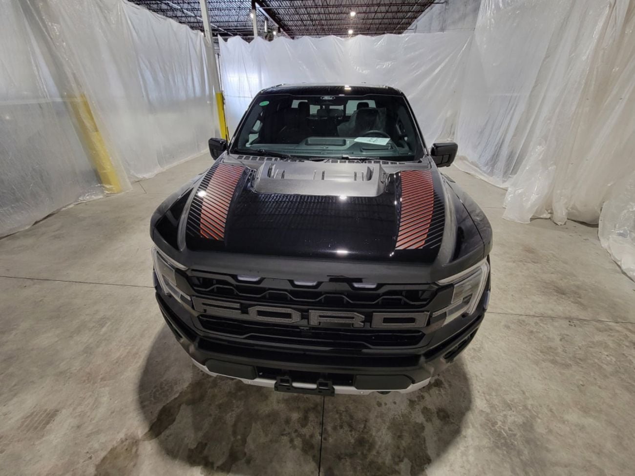 فورد F 150 PLATINUM سيارة جديدة سوبر كرو بمحرك V6 سعة 3.5 لتر
