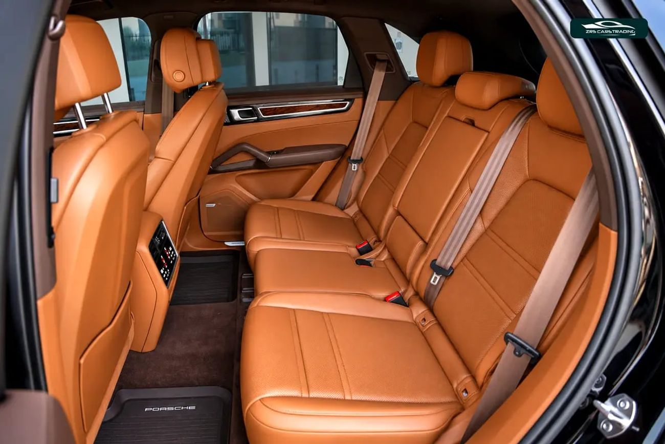 Porsche Cayenne PLATINUM EDITION GCC specs 4,442.00 monthly