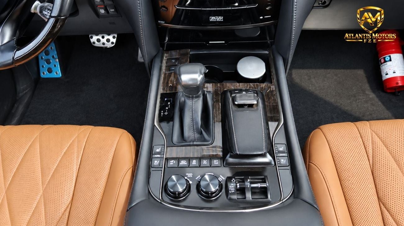 Lexus LX570 SIGNATURE BLACK EDITION