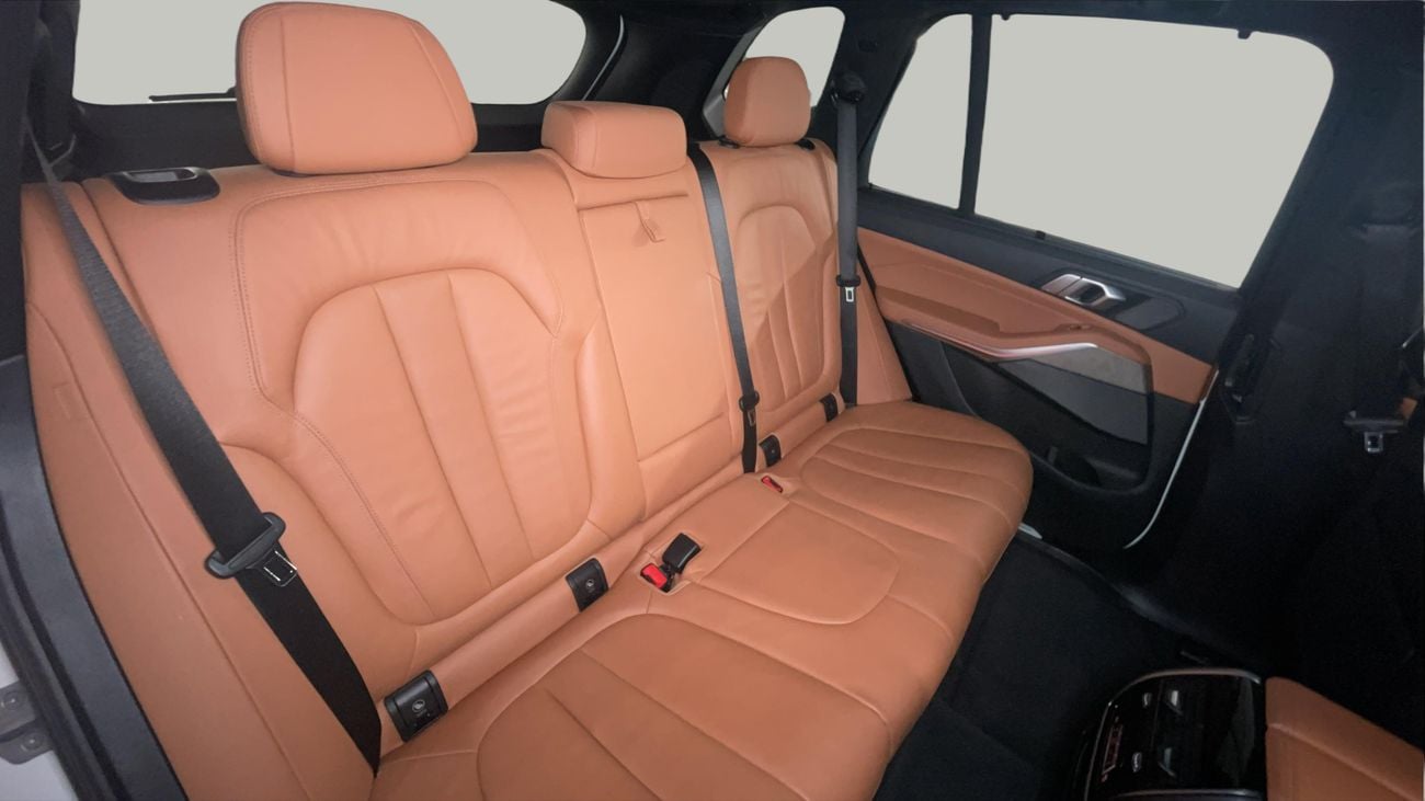 بي أم دبليو X5 XDRIVE40i M SPORT كارس24 هي سوق ضخم للسيارات المستعملة موثوق ومضمون ٪كارس24 هي سوق ضخم للسيارات المستعملة موثوق ومضمون