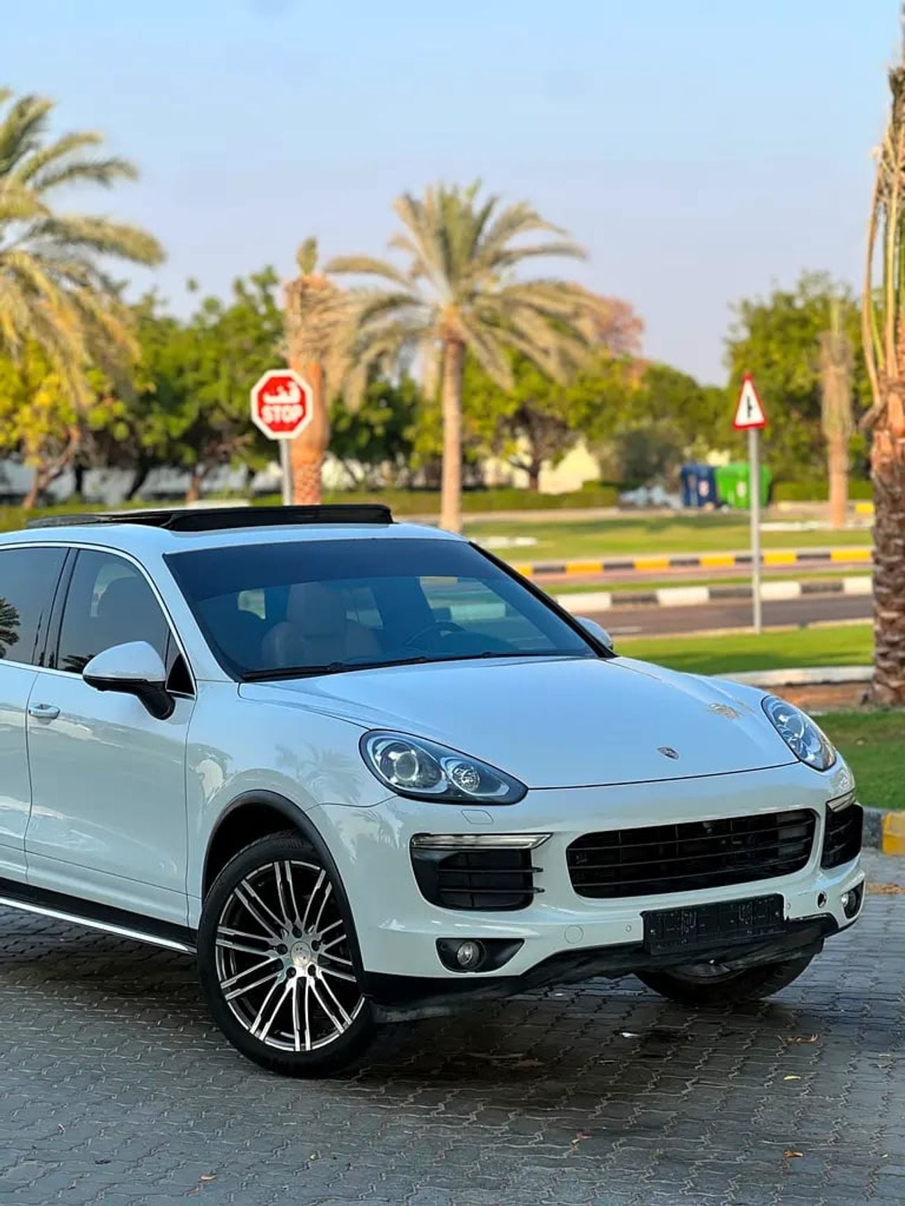 Porsche Cayenne STANDARD | GCC Specs | Well Maintained