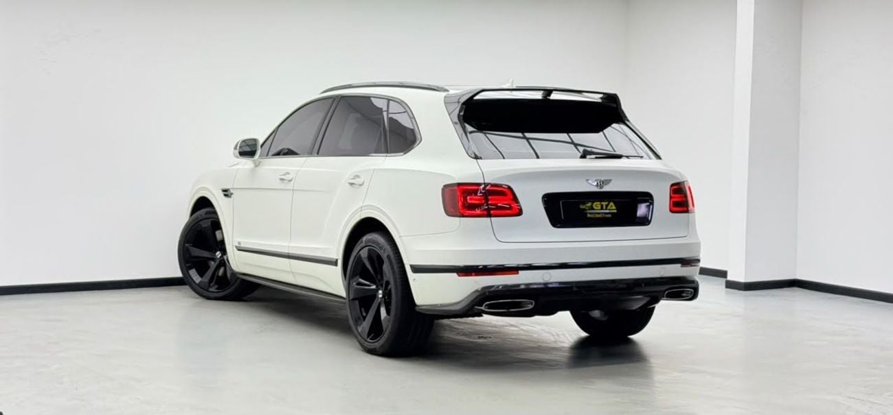 Bentley Bentayga FIRST EDITION 2017 Bentley Bentayga First Edition, Full Service History, Fully Loaded, Excellent Condition, GCC