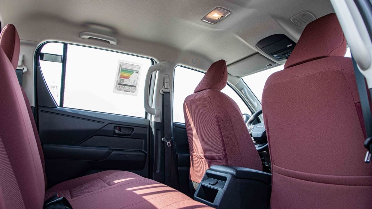 Toyota Hilux DC 4x4 D 2.8L AT DLS RA | 2027 | 3 Years Warranty | For Local Registration +10%