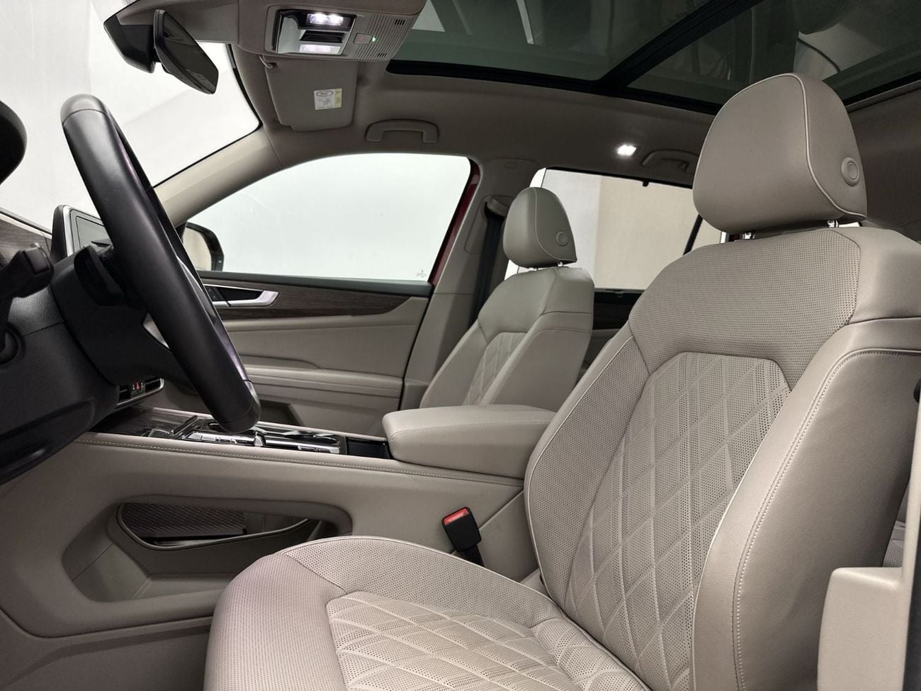 Volkswagen Teramont R LINE Teramont R-Line 2.0L | Panoramic Sunroof | 7 Seats | 270 HP | GCC