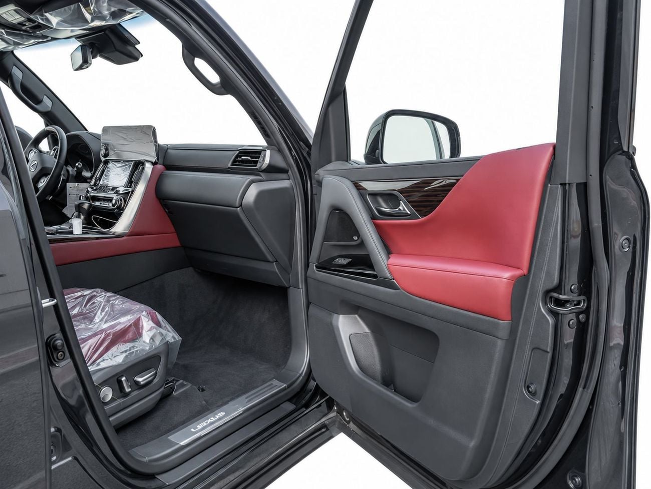 لكزس LX 600 Urban ECTAV0001 - لكزس LX600 أوربان 2026 - محرك بنزين 3.5 لتر، ناقل حركة أوتوماتيكي - لون أسود مع مقصورة د