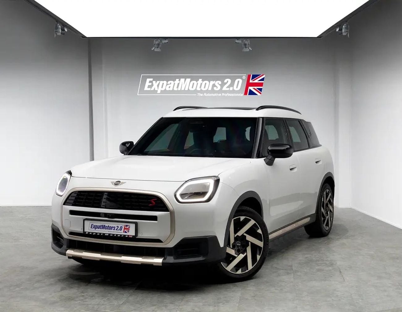 Mini Countryman COOPER S ALL4 Low Mileage • Warranty + Service Contract • FDSH • GCC