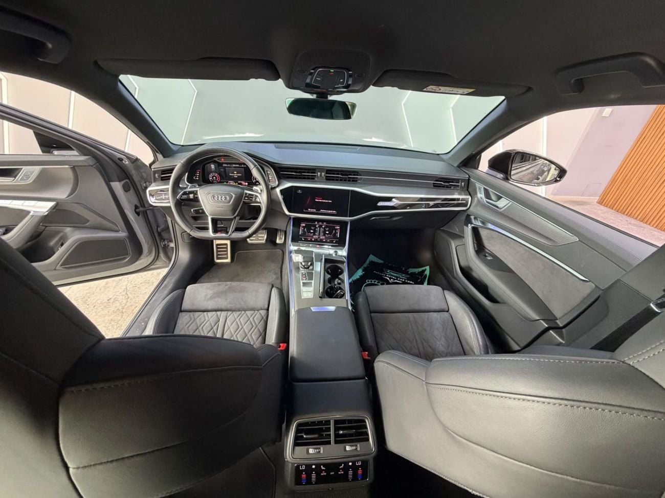 أودي RS6 ستاندارد إصدار RS6