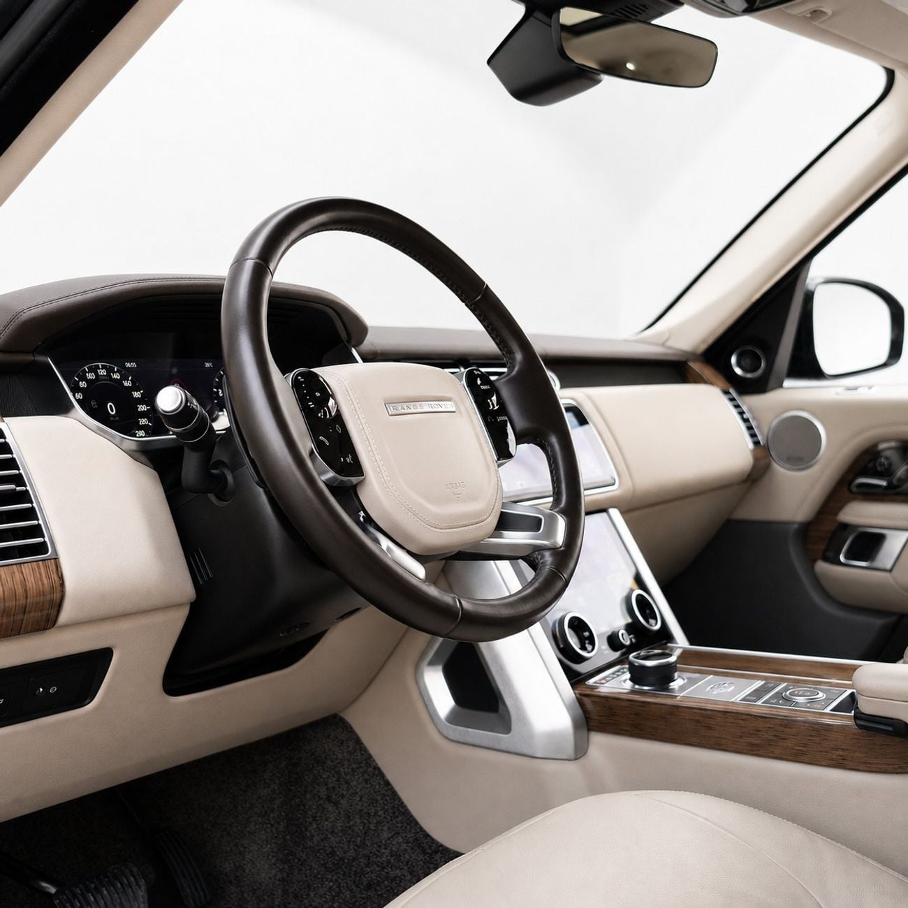 Land Rover Range Rover HSE AED 4,407 P.M • 0% Downpayment • Land Rover Range Rover HSE • 1 Year Warranty