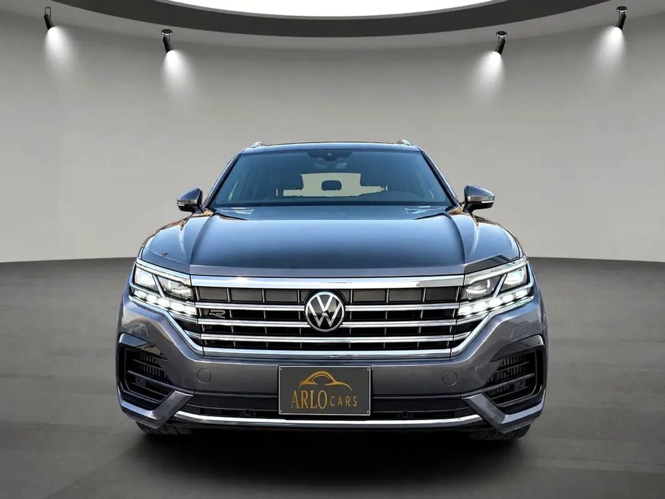 Volkswagen Touareg R-LINE | Full Option | Agency Waranty