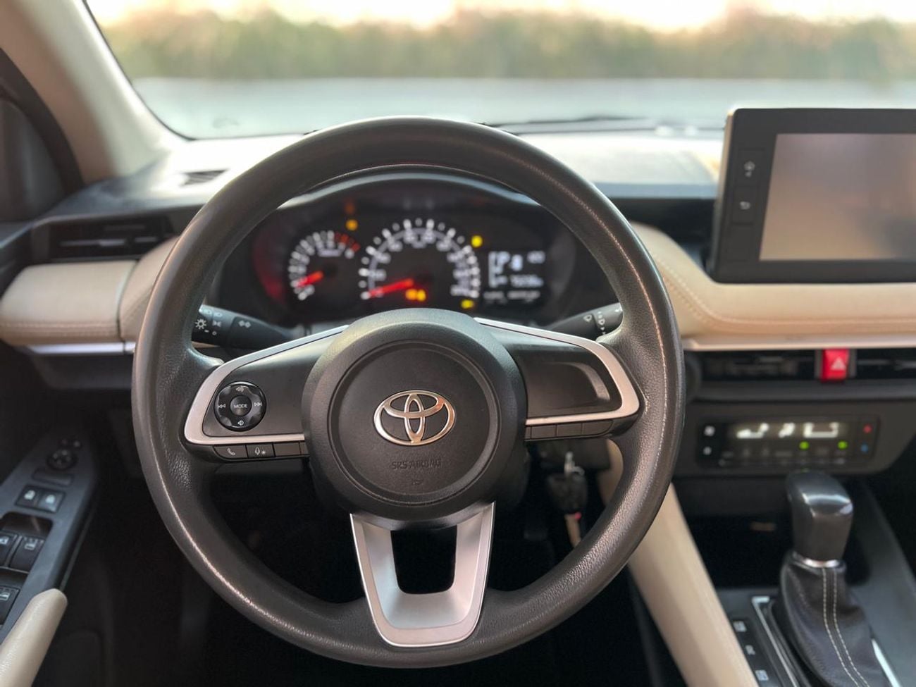 Toyota Yaris E