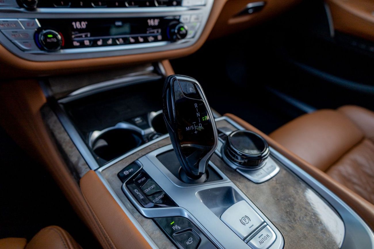 BMW 740Li M Sport BMW 7 Series 740 2021 GCC under Agency Warranty & Service Contract