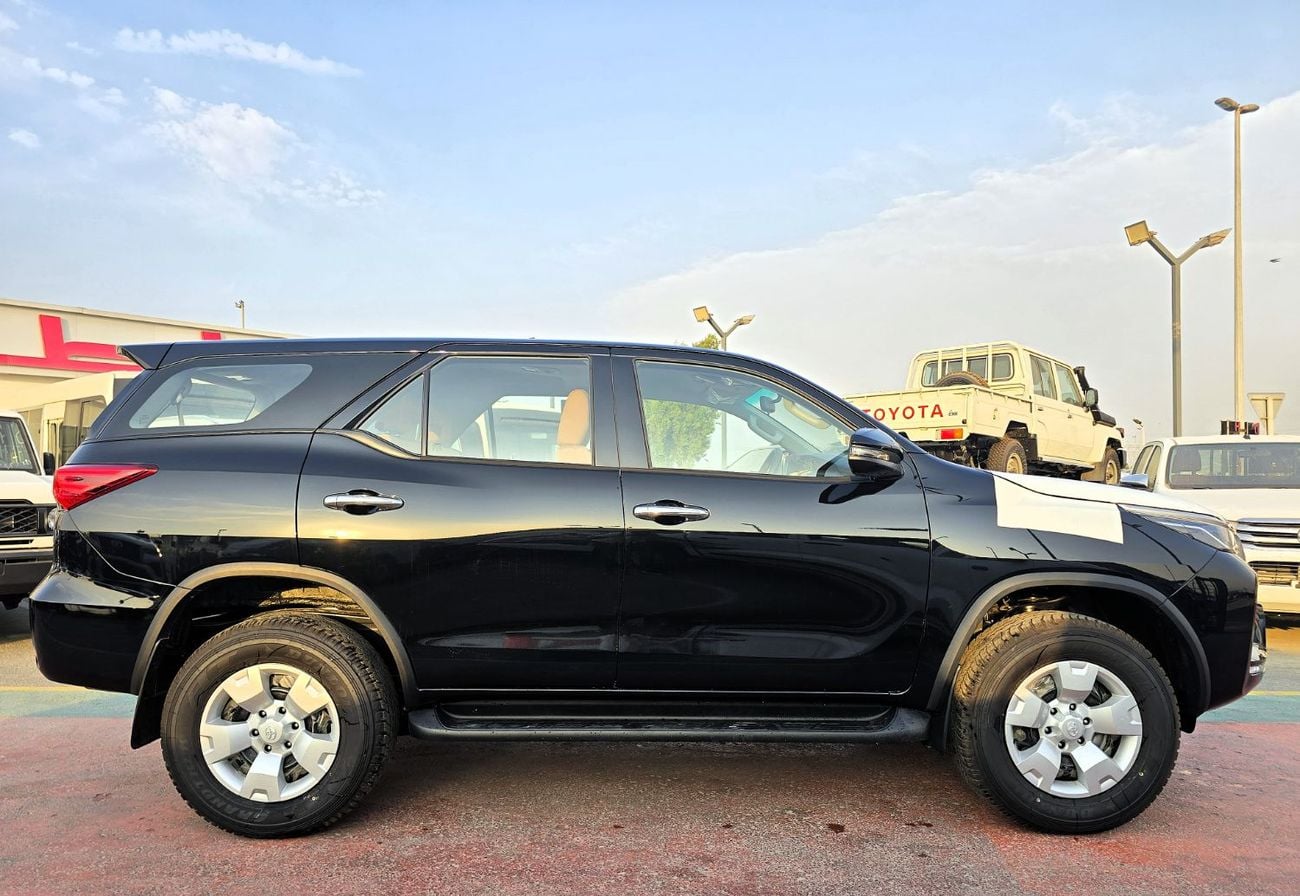 Toyota Fortuner Fortuner SR5 2.7L A/T 4WD SUV 7Seats GCC Black Color 2026 Toyota Fortuner SR5 2.7l A/T 4WD GCC Black Color 2026 Model