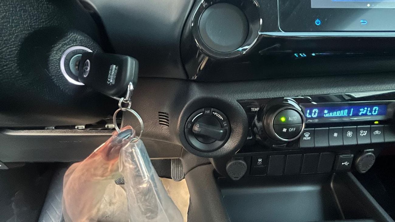 Toyota Hilux SR5