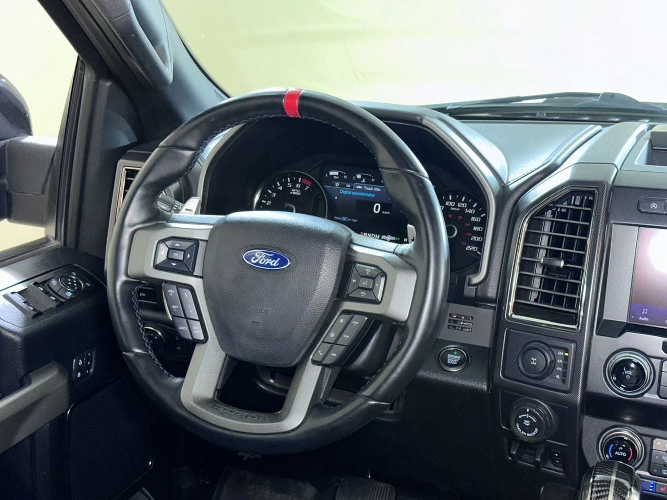 Ford F-150 RAPTOR CREW CAB LUX RP1620 /AL TAYER MOTORS/AL QOUZ SHOWROOM