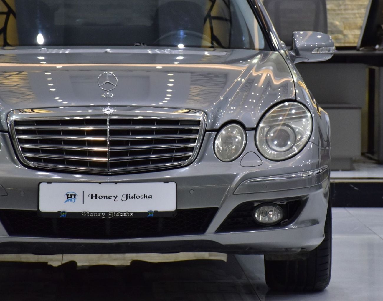 مرسيدس بنز E 280 STANDARD EXCELLENT DEAL for our Mercedes Benz E280 ( 2007 Model ) in Grey Color GCC Specs