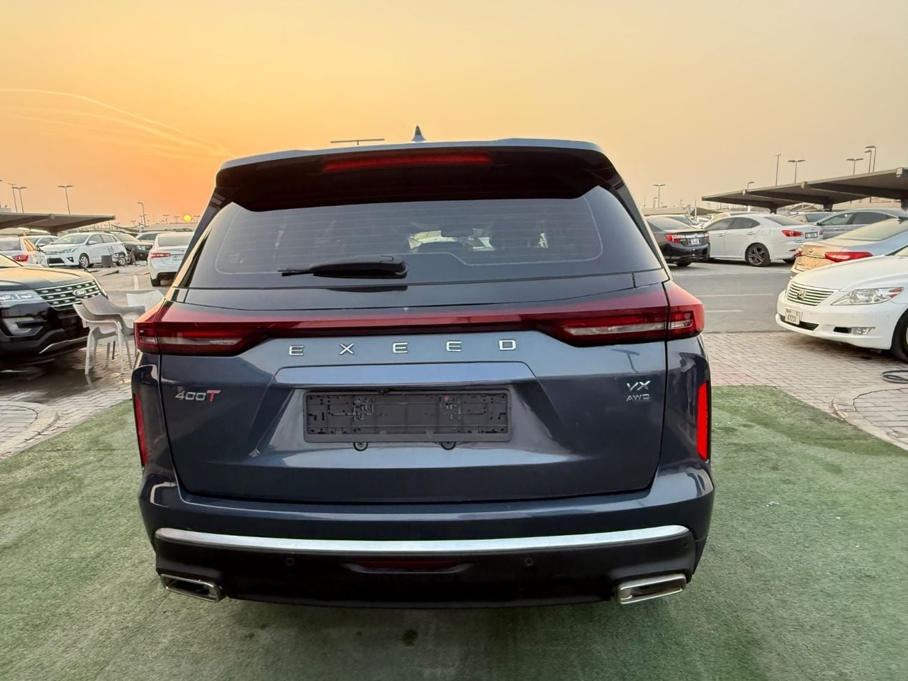 إكسيد VX FLAGSHIP 7 Seats / 7-Seater (7 مقاعد) Panoramic Sunroof (فتحة سقف بانوراما) Leather Seats (مقاعد جلد) 360-