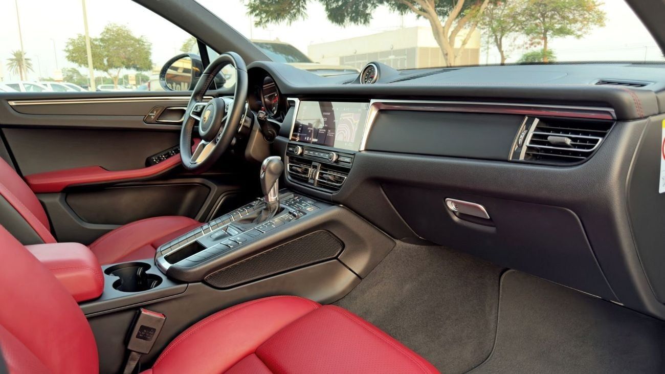 Porsche Macan STD