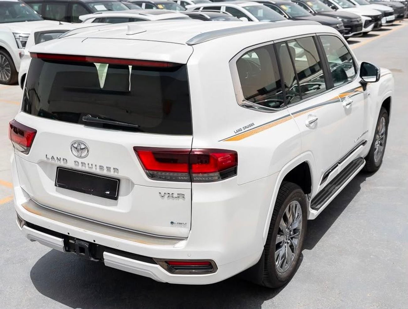 تويوتا لاند كروزر VXR