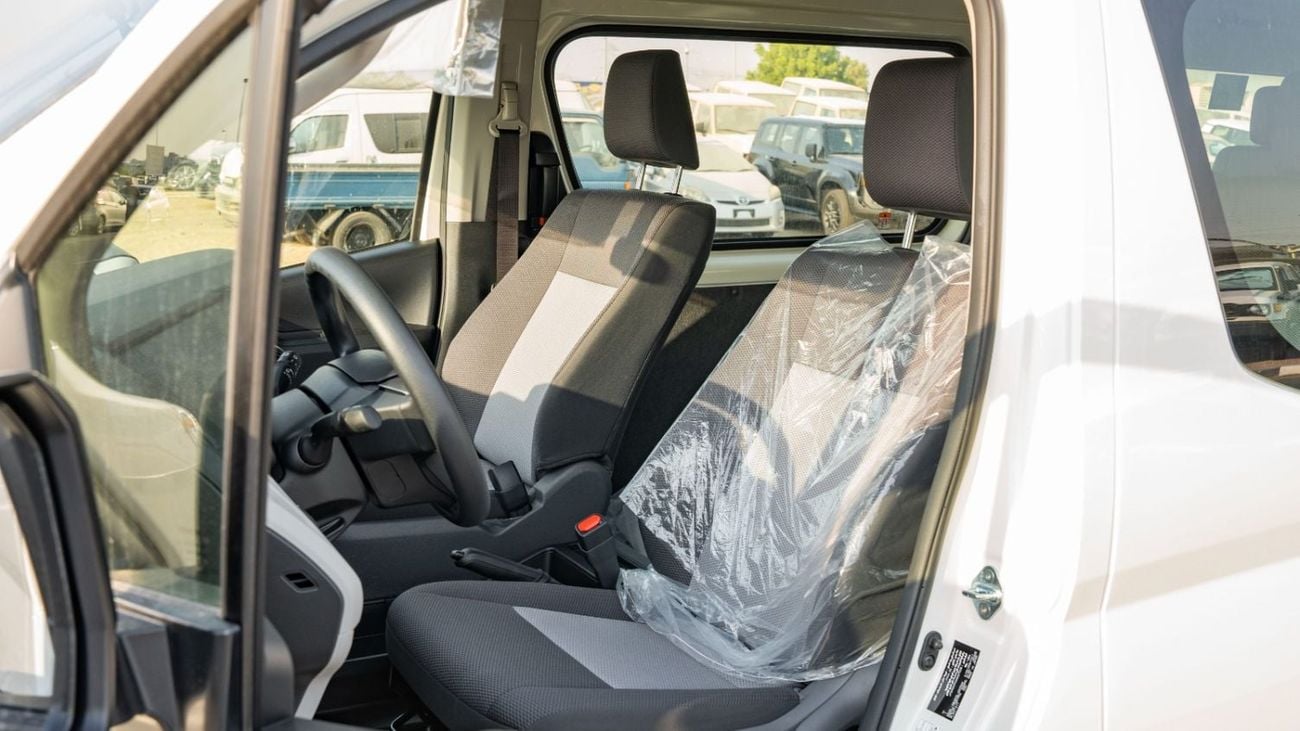 تويوتا هاياس DX Toyota Hiace High Roof Black Bump 3.5l A/T White color 2026 Model