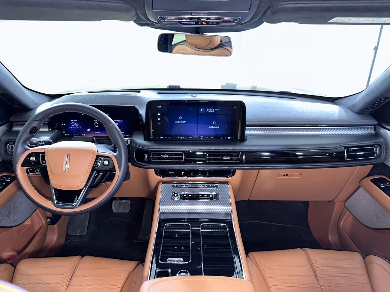 لينكولن أفياتور PRESIDENTIAL AVI925W / AL TAYER MOTORS/ AL QOUZ SHOWROOM
