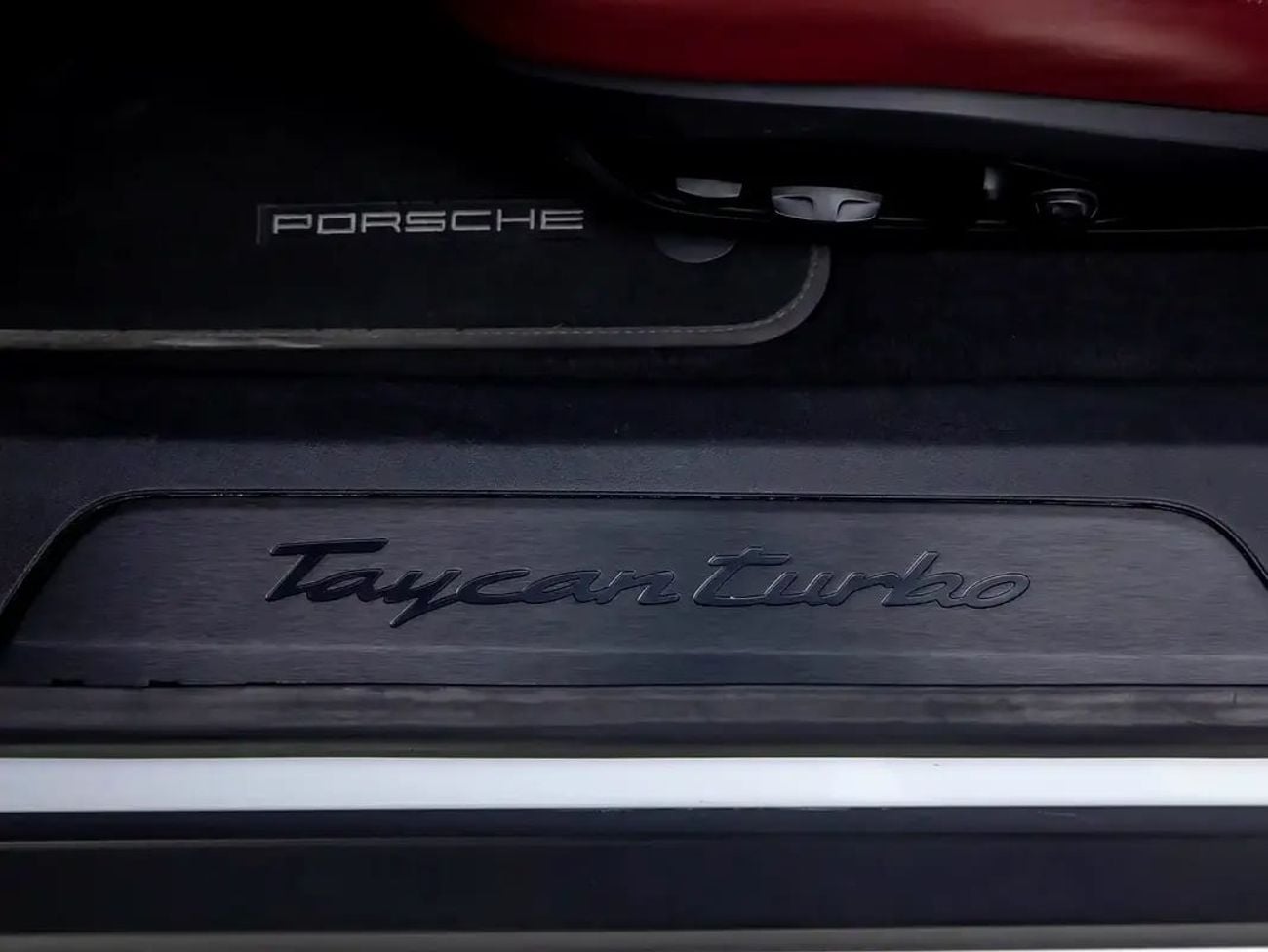 Porsche Taycan TURBO | GCC Spec