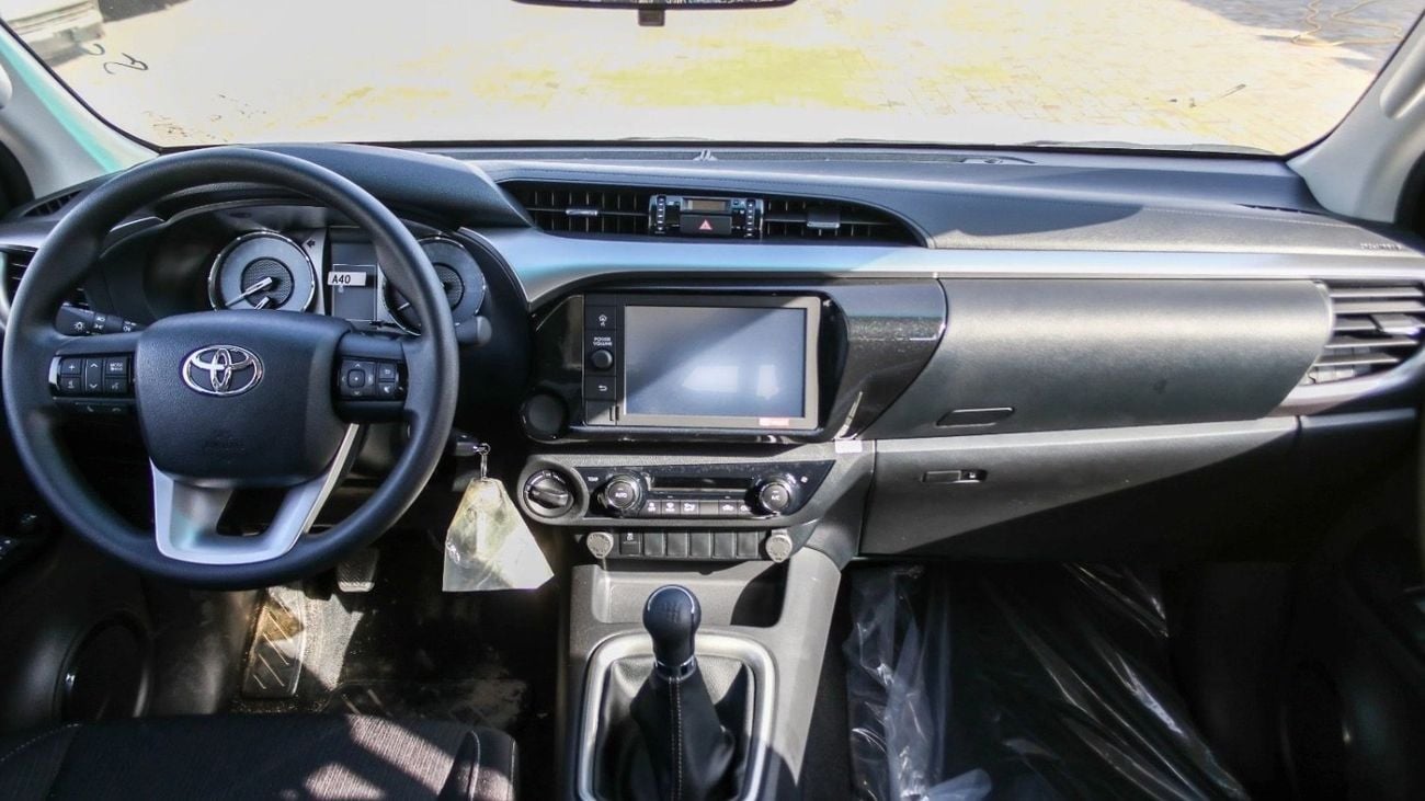 Toyota Hilux Toyota Hilux 2.4 MT 4x4 2026 wide body