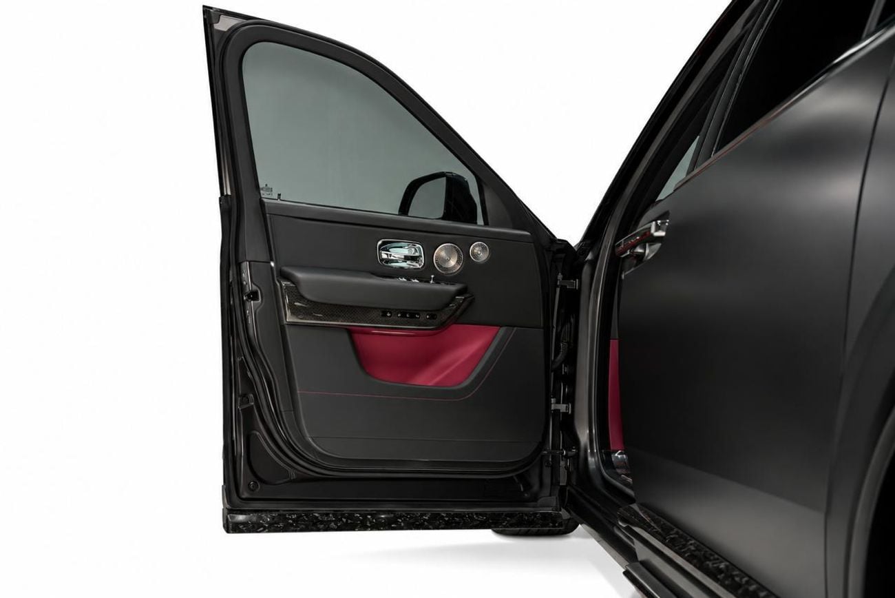 Rolls Royce Cullinan BLACK BADGE