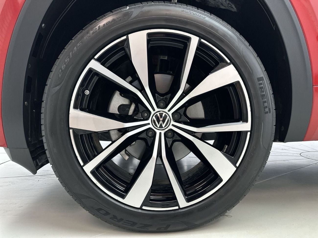 Volkswagen Teramont R LINE Teramont R-Line 2.0L | Panoramic Sunroof | 7 Seats | 270 HP | GCC