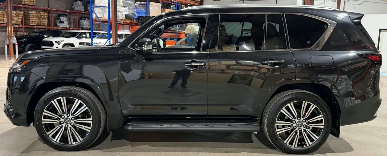 Lexus LX600 Luxury 7-Seater