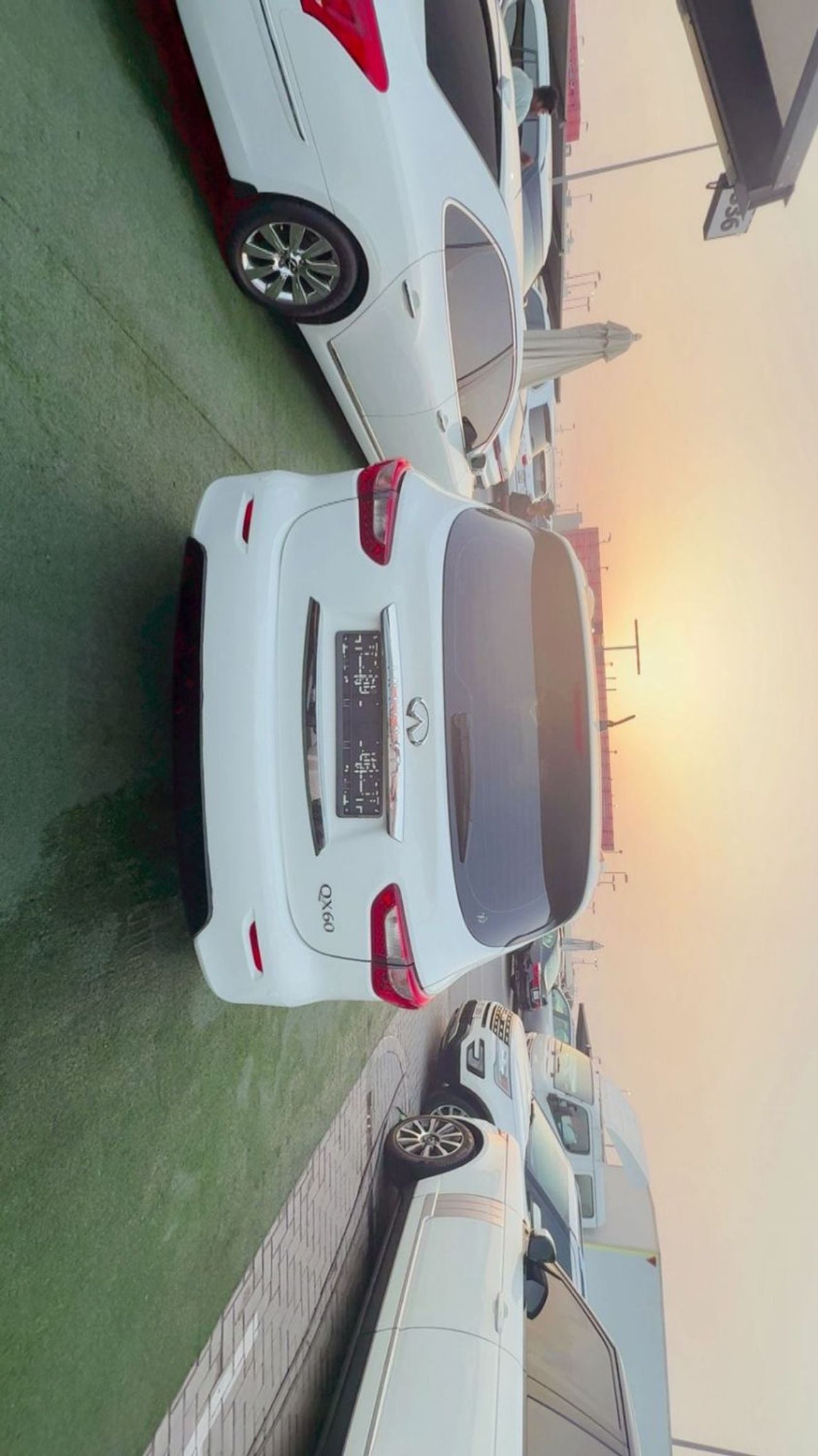 Infiniti QX60 PREMIUM panoramic sunroof, excellent condition, 4x4