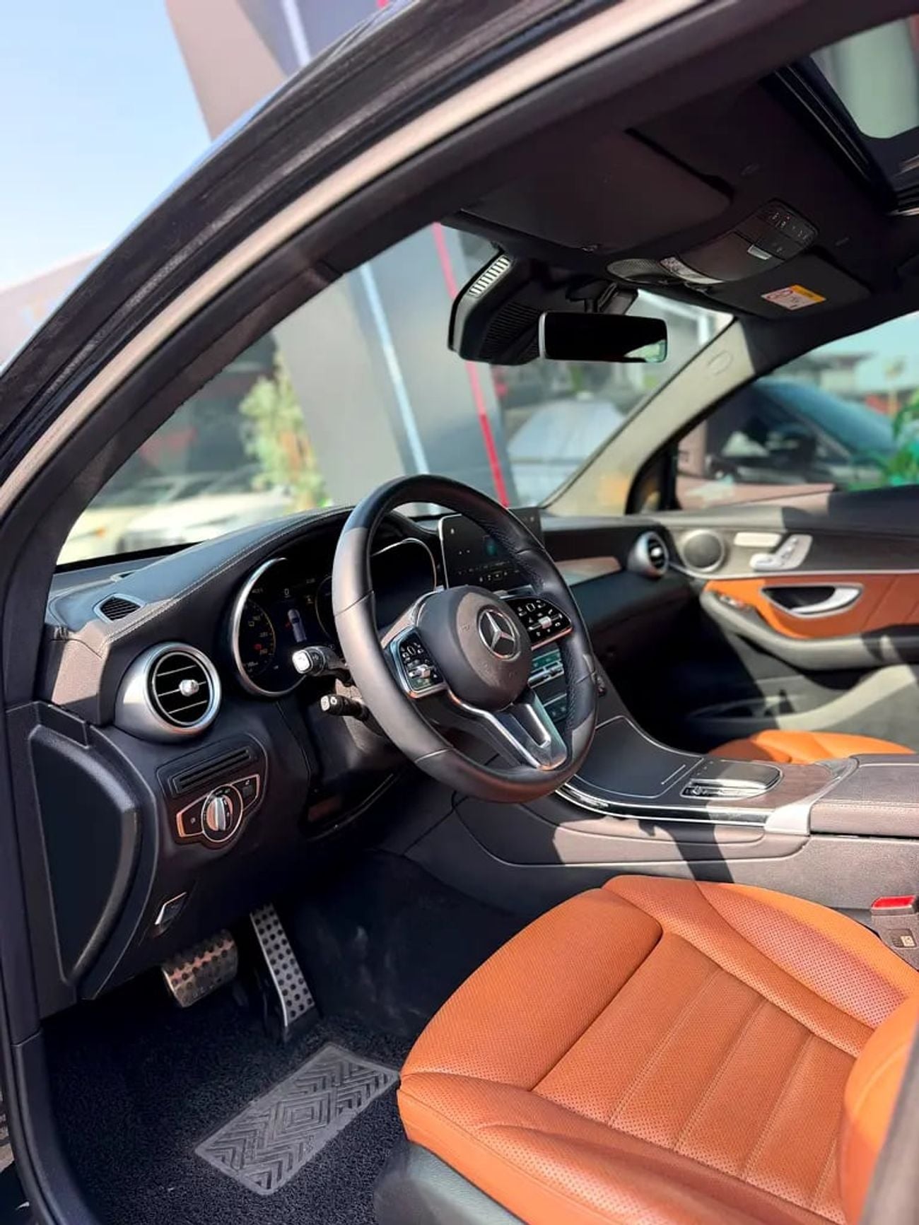 Mercedes Benz GLC 300 4MATIC Excellent condition – Well maintained Model: