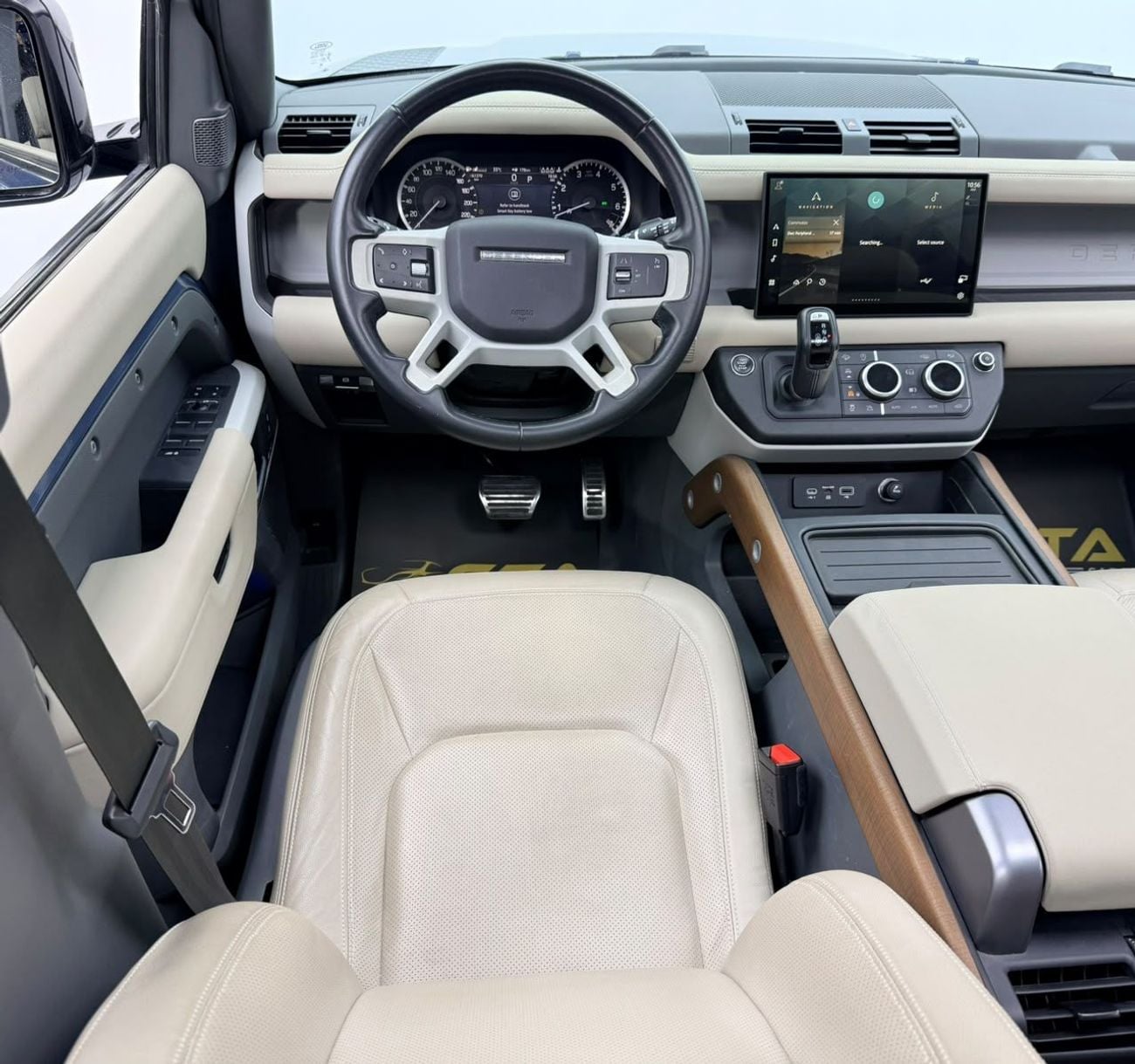 Land Rover Defender 110 SE P400 2023 Land Rover Defender 110 SE P400, 2028 LR Warranty + Service Pack, Full LR Service History, GCC