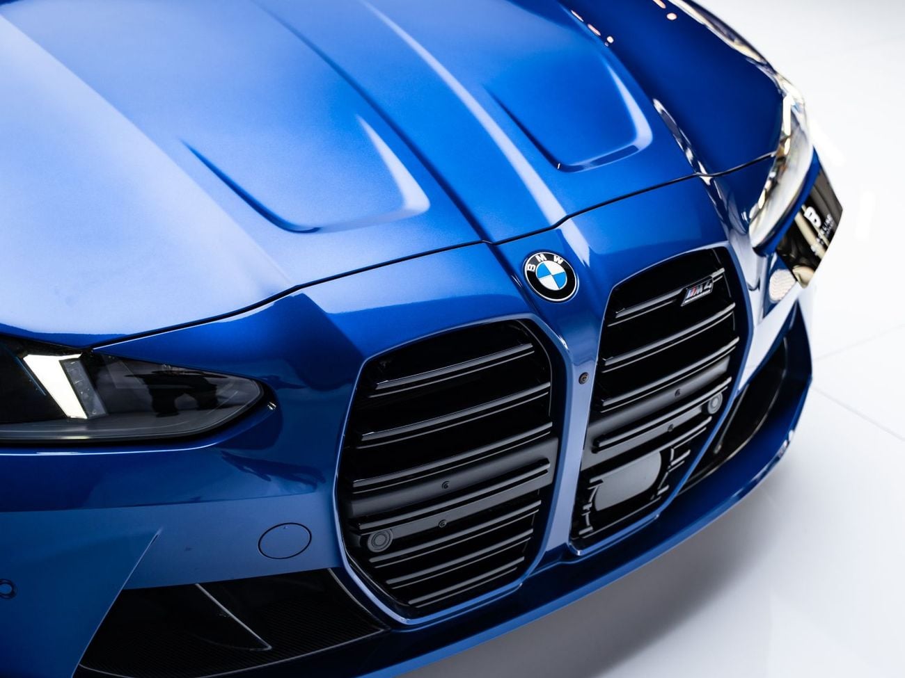 بي أم دبليو M4 COMPETITION M XDRIVE
