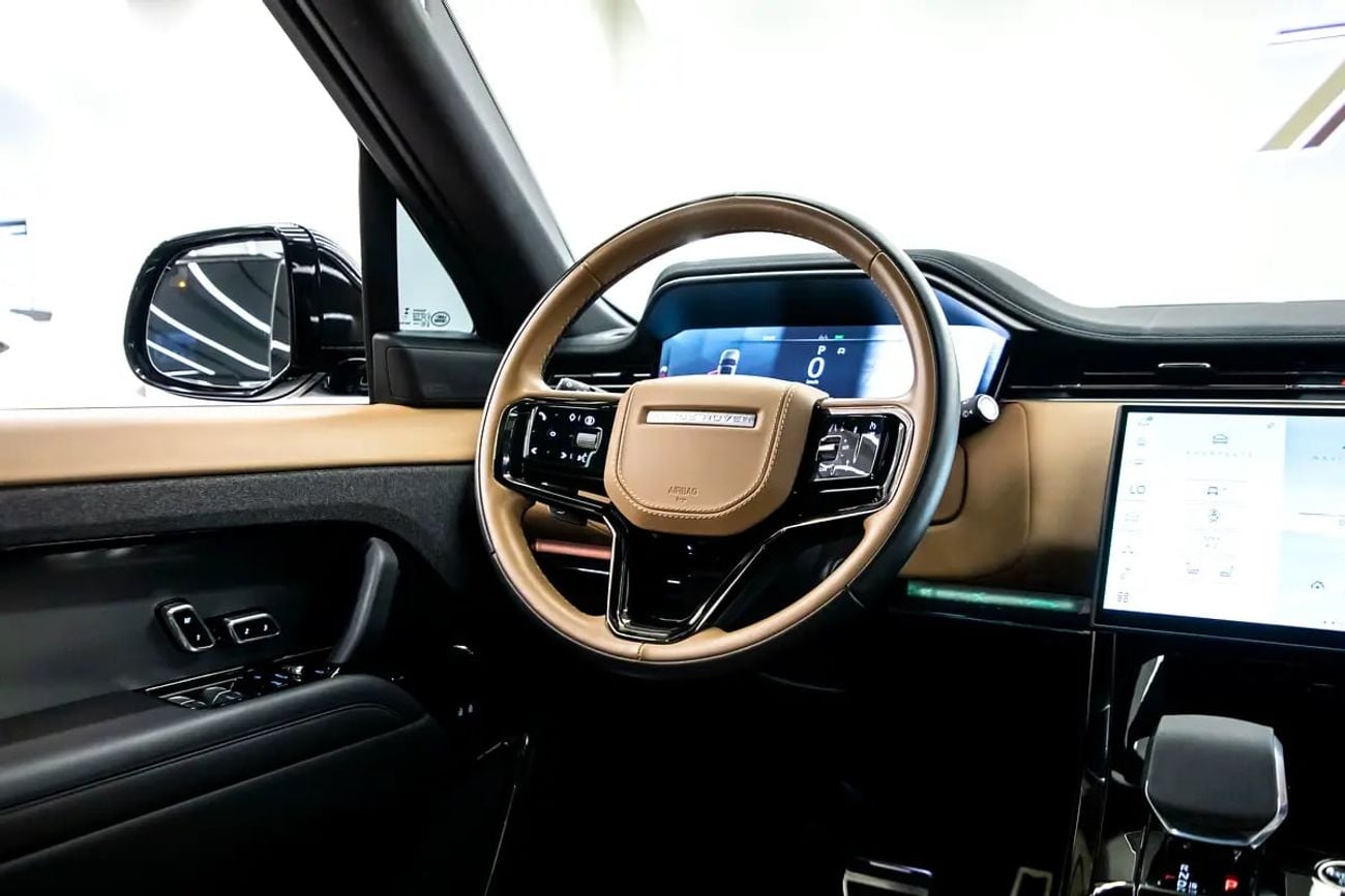 لاند روفر رينج روفر سبورت DYNAMIC HSE P400 RANGE ROVER LUMMA CLR RS DYNAMIC HSE P400 GCC WITH WARRANTY