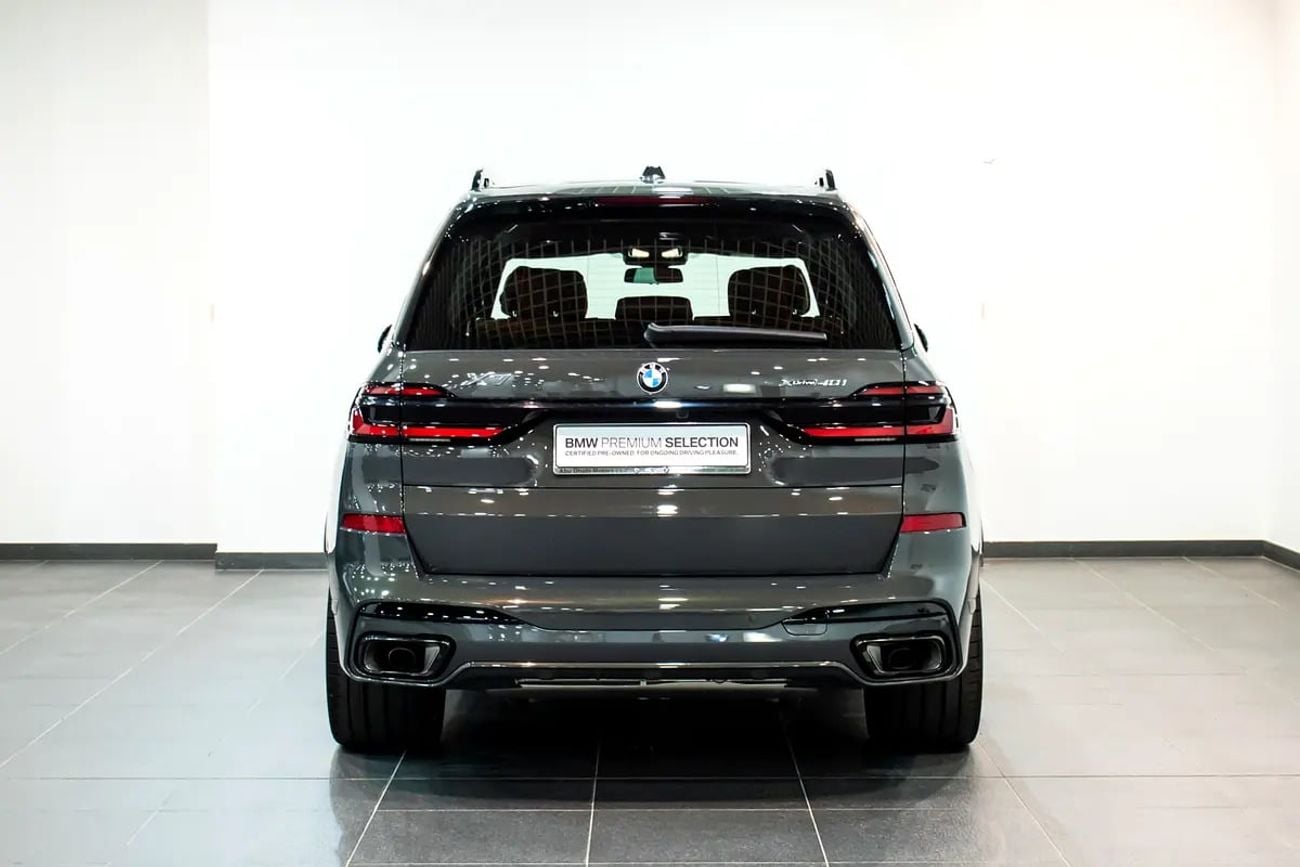 BMW X7 xDrive40i Luxury M Sport Package 7 Seats+5000 Extra color