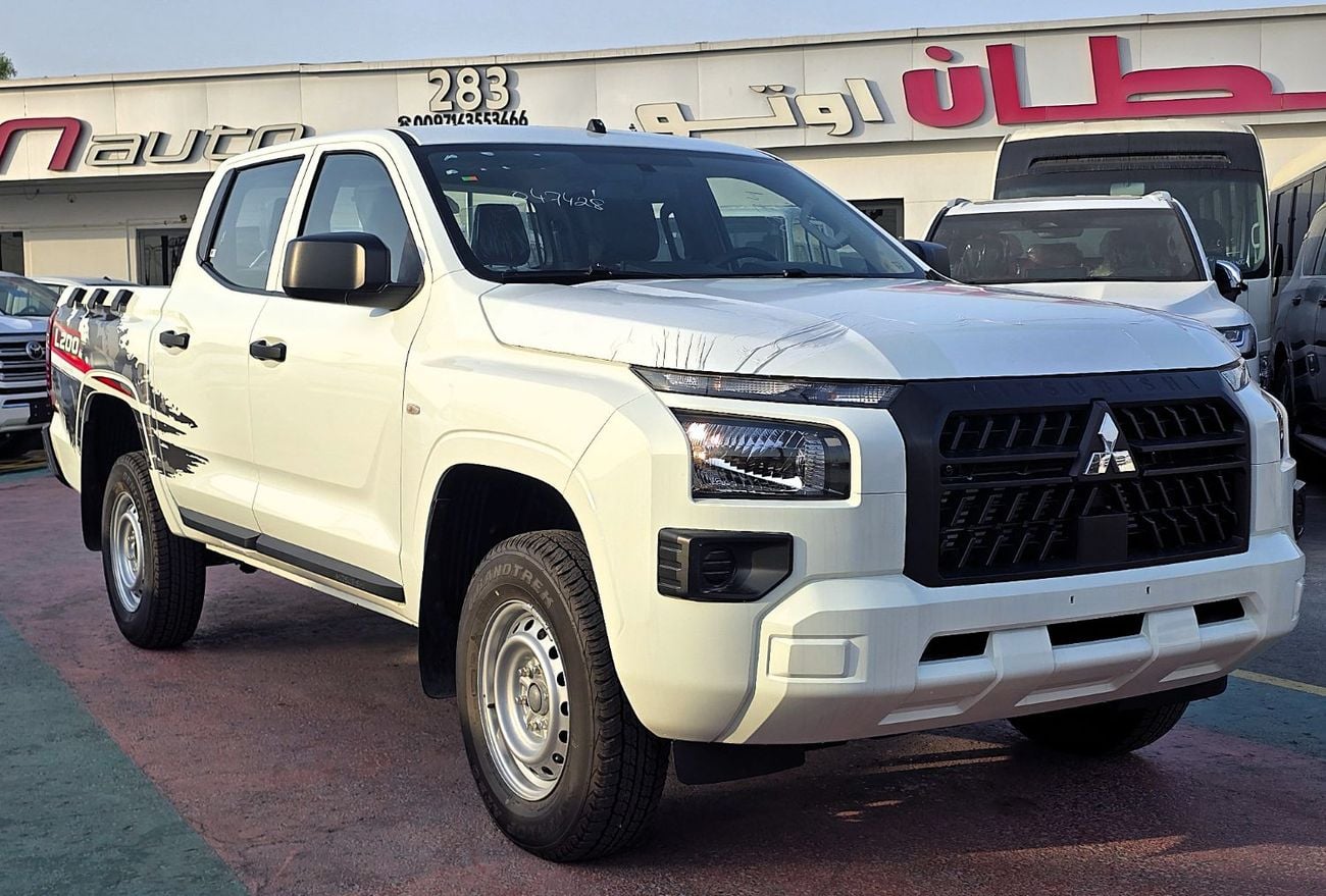 Mitsubishi L200 Mitsubishi L200 Pick Up M_Line Mitsbishi L200 Pick Up 2.4L A/T Diesel 4*4 M_Line GCC White color 2026 Model