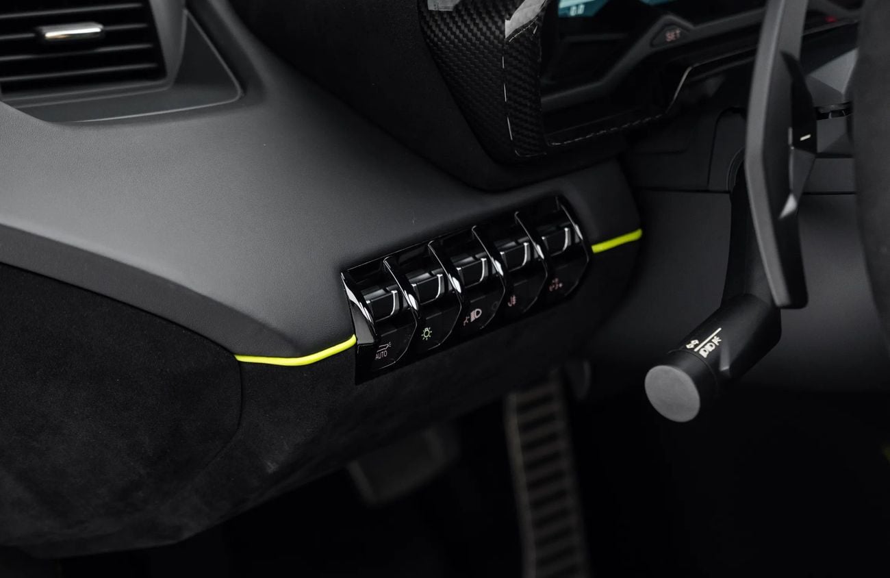 Lamborghini Aventador 6.5L V12 Naturally Aspirated Engine