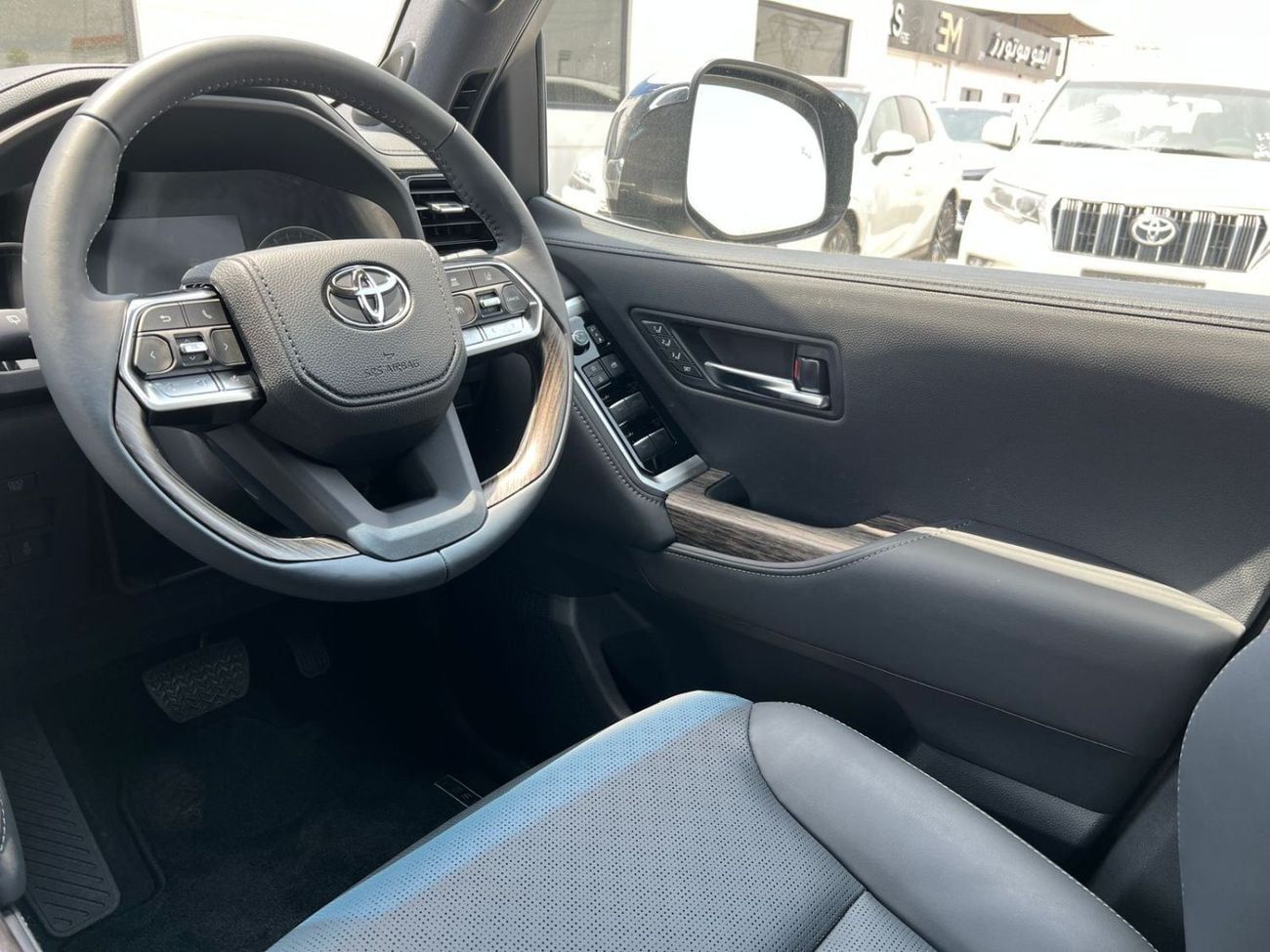 Toyota Land Cruiser VXR Right Hand Drive Toyota LC300 Diesel 3.3L | RHD