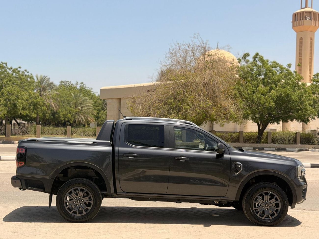 فورد رانجر 3.0L V6 Turbo Diesel Engine 4WD Automatic Gear 360° Camera 5 Seats 4 Doors