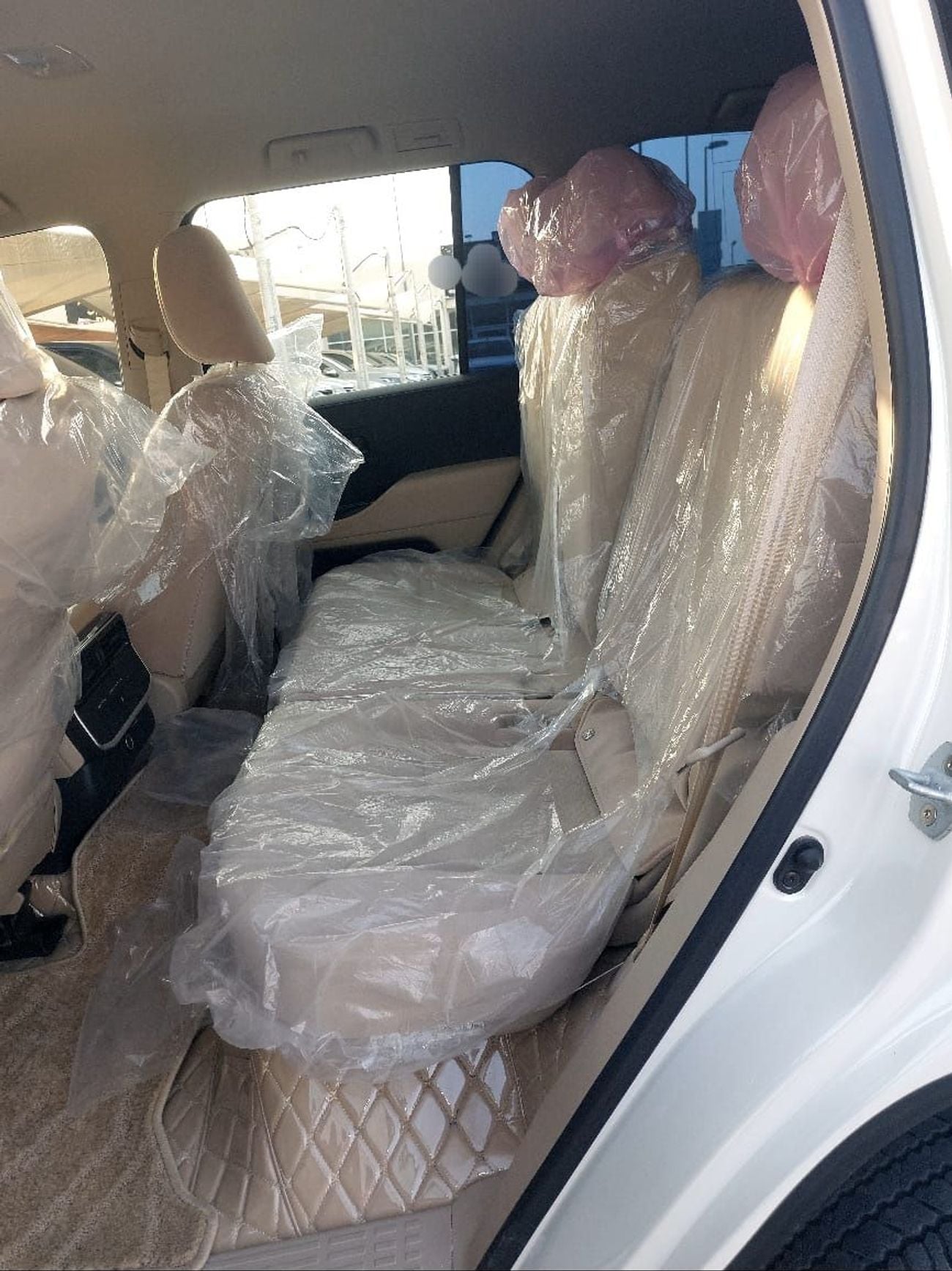 تويوتا لاند كروزر GXR Toyota landcruise 2024Model 4.5L v8 Diesel engine Colour White push start Transmission Automatic