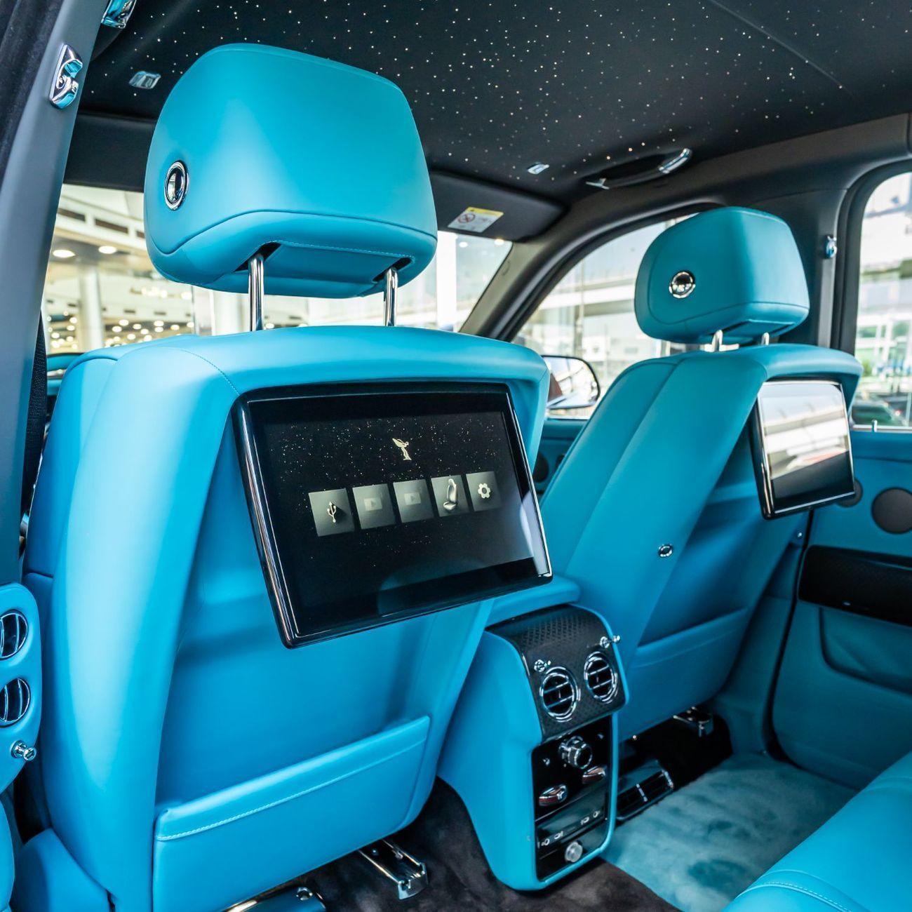 Rolls Royce Cullinan BLACK BADGE