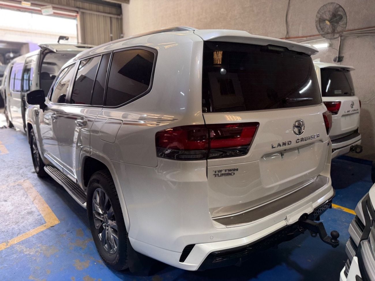 Toyota Land Cruiser VXR