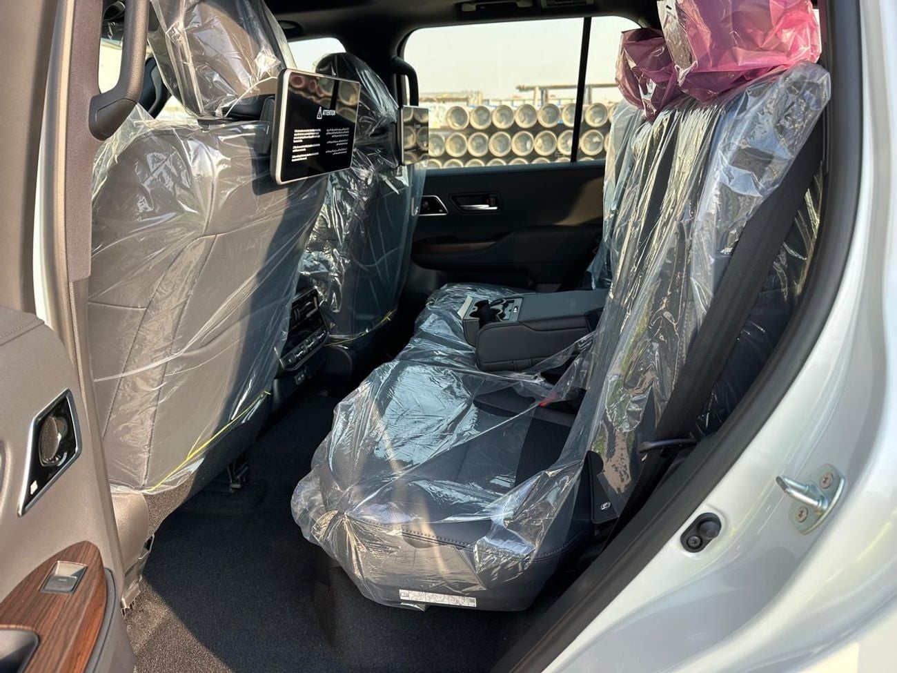 Toyota Land Cruiser VX 3.5 PETROL 26/26