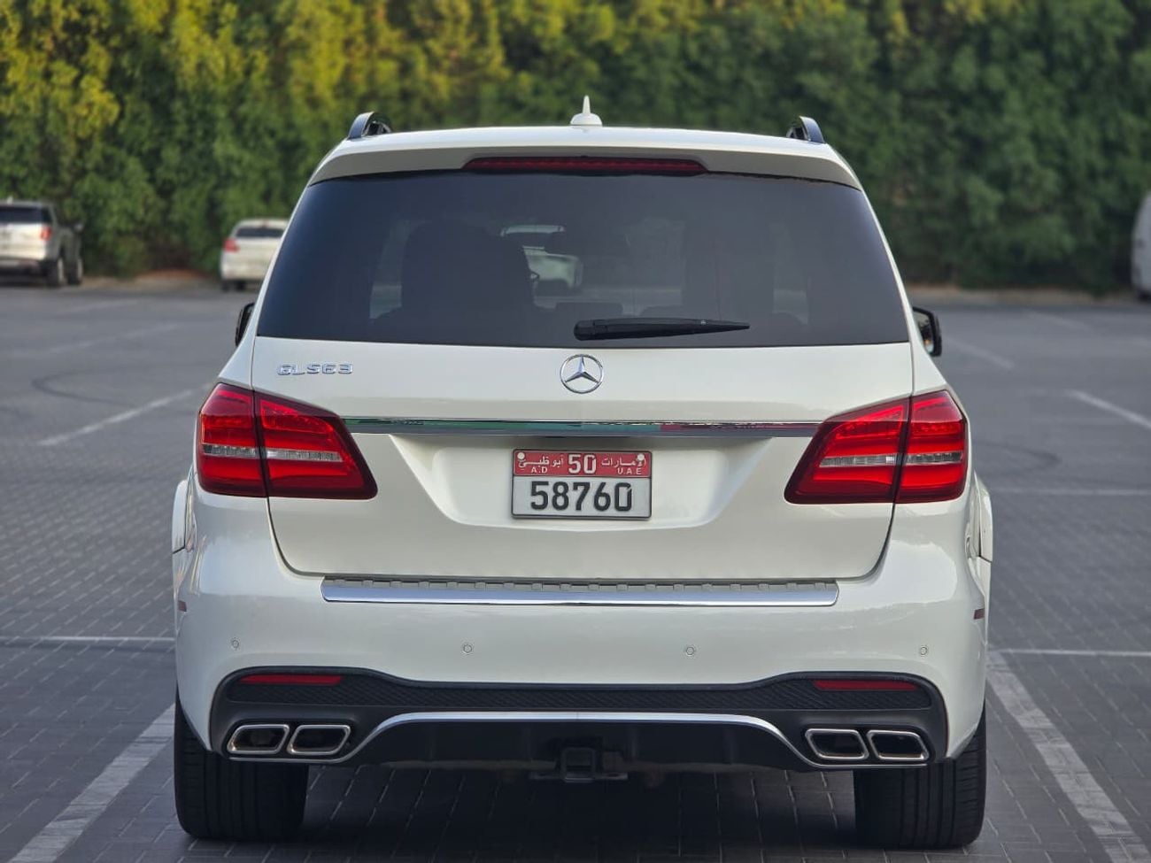 Mercedes Benz GLS500 STANDARD 2018 Mercedes-Benz GLS 550 - American Specs - Excellent Condition