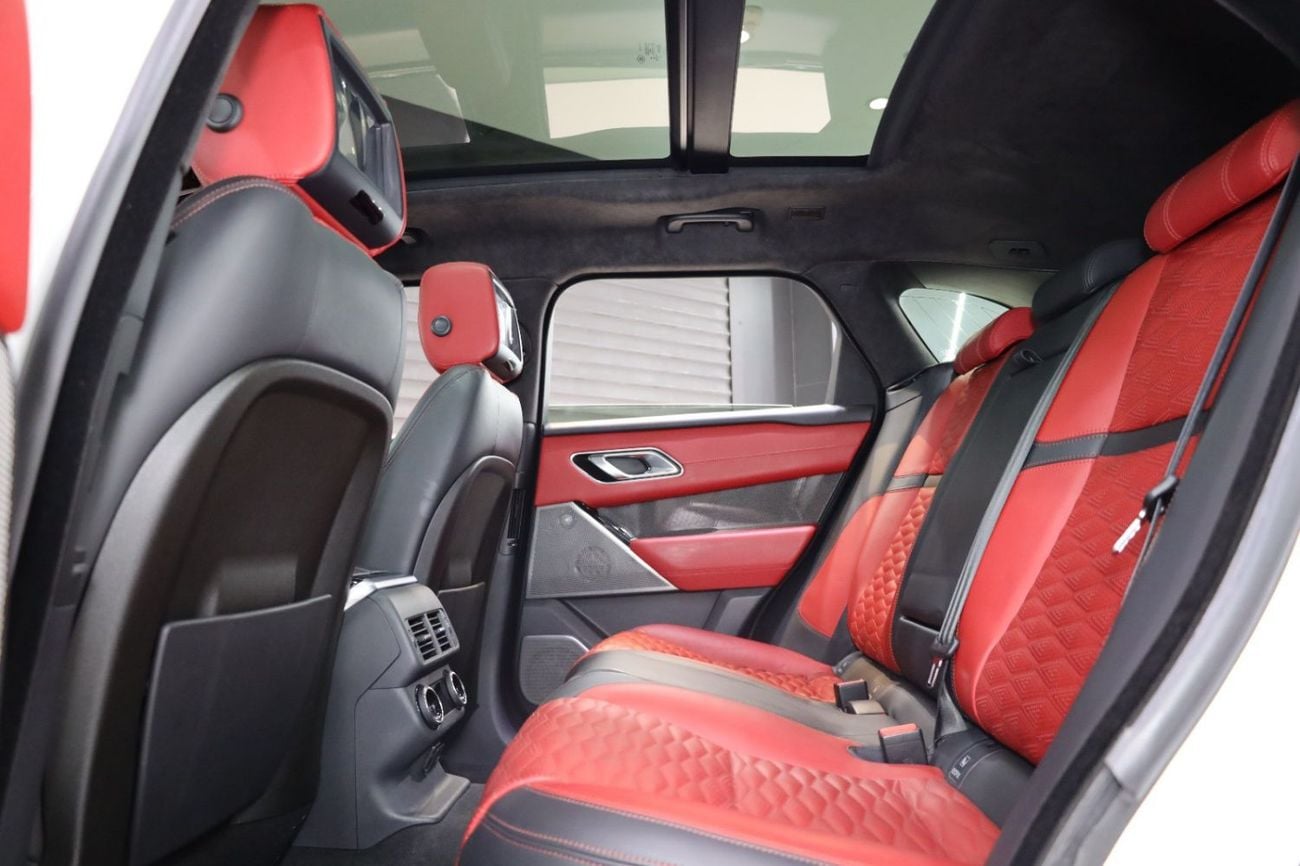 لاند روفر رينج روفر فيلار SVAutobiography Dynamic 5.0L 2020 Range Rover Velar SV Autobiography, Rear Entertainment Display, Panoramic Roof, GCC Specs!!