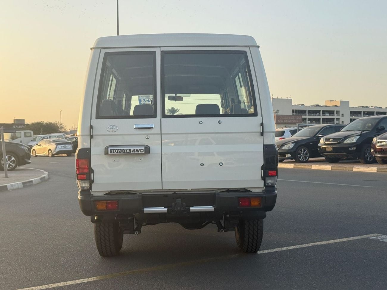 Toyota Land Cruiser 70 LC 78 2.8L DSL AT - LC78 2.8L DSL M/T - EXPORT ONLY