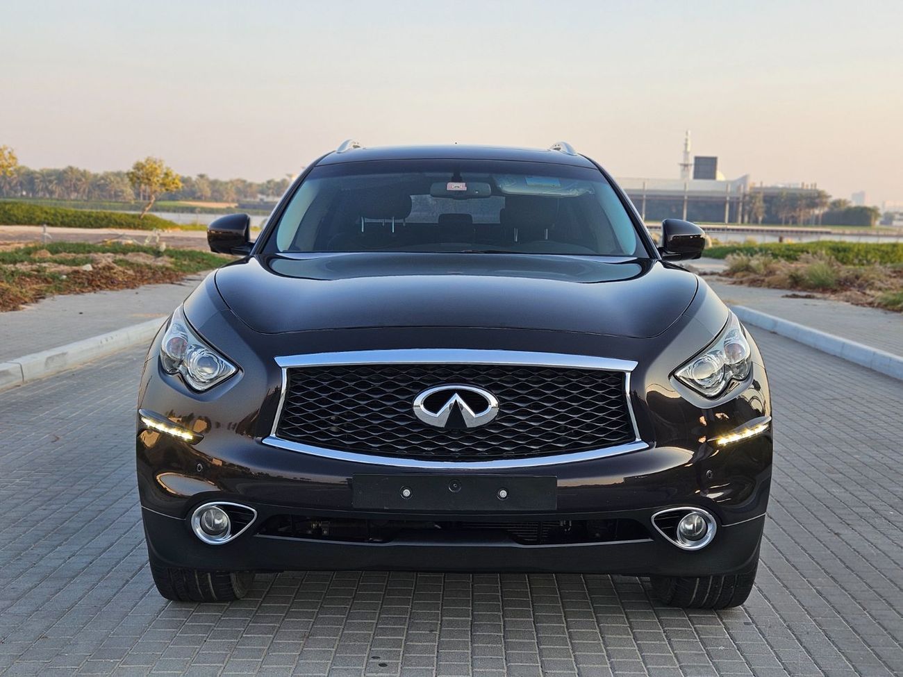 إنفينيتي QX70 إكسيلنس