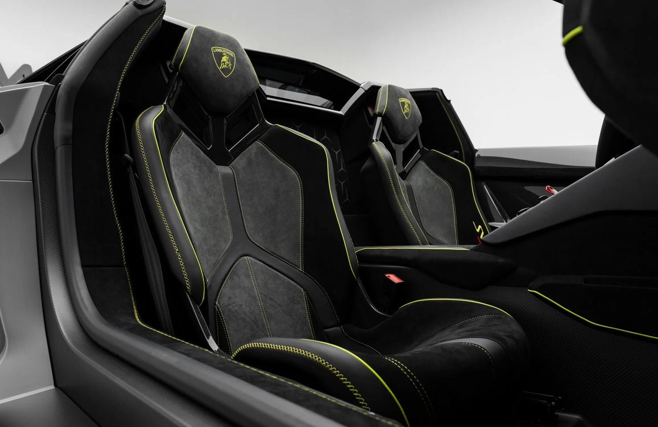 Lamborghini Aventador 6.5L V12 Naturally Aspirated Engine